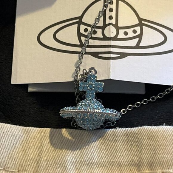 Vivienne Westwood turquoise orb crystal necklac - Picture 2 of 5